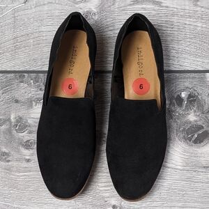 Faux Suede Black Scalloped Flats - Size 6